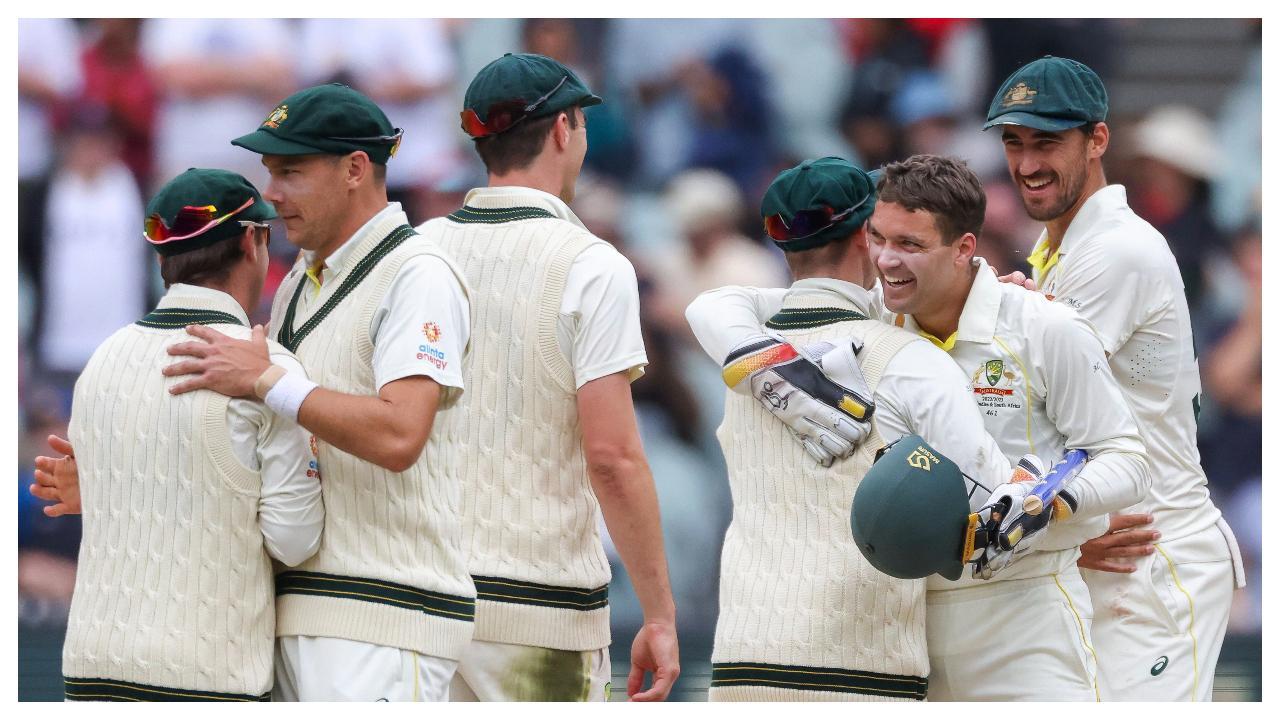 Australia beats South Africa in 2nd test to clinch series